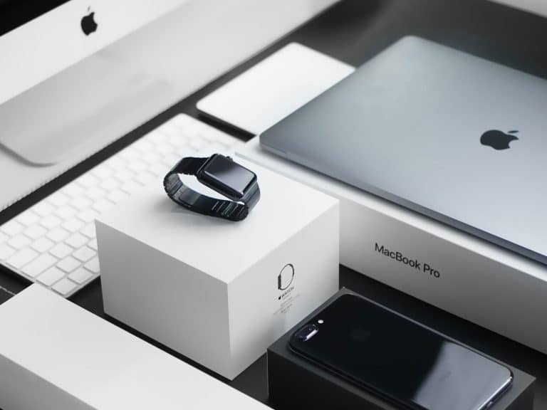 julian o hayon Bs zngH79Ds unsplash scaled 1 1